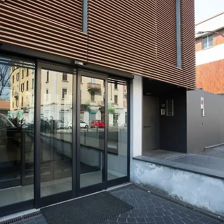 Hotel Ih Watt 13 Milán