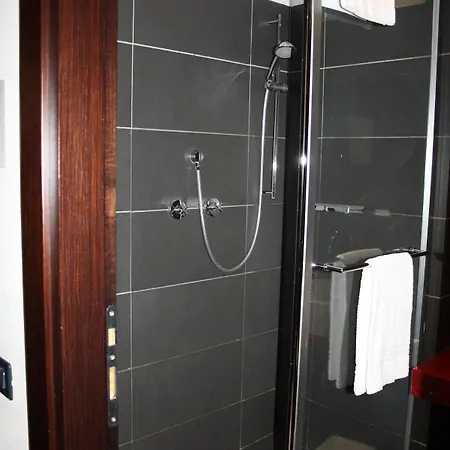 Hotel Ih Watt 13 Milano